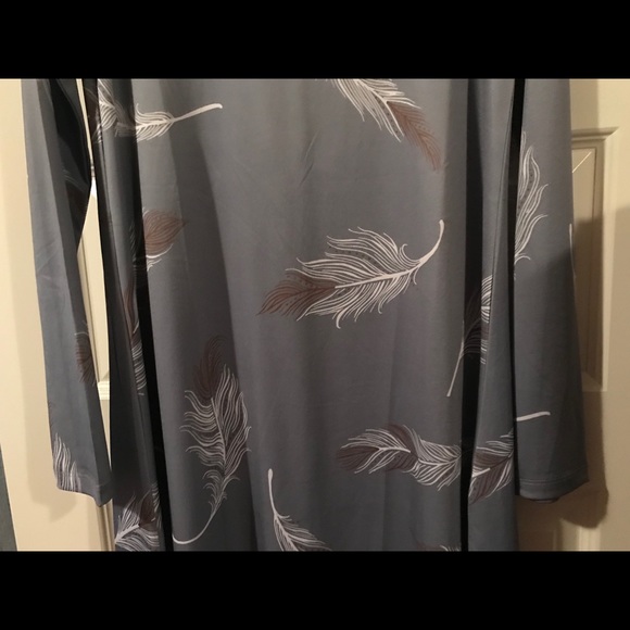B. Boutique by Evergreen blue with feathers tunic - Picture 3 of 16